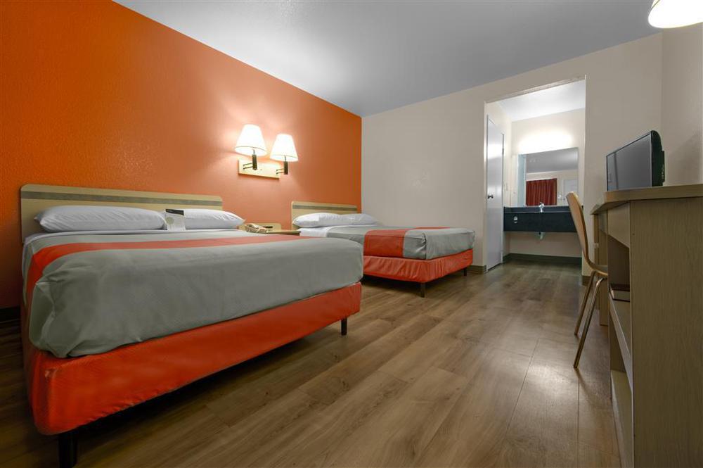 Motel 6 Lehi, Ut - Thanksgiving Point Room photo